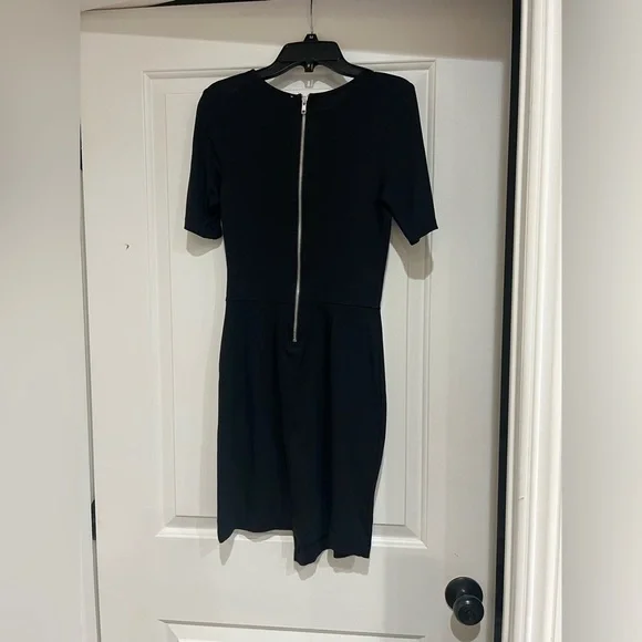 Black Dress - Picture 3 of 4